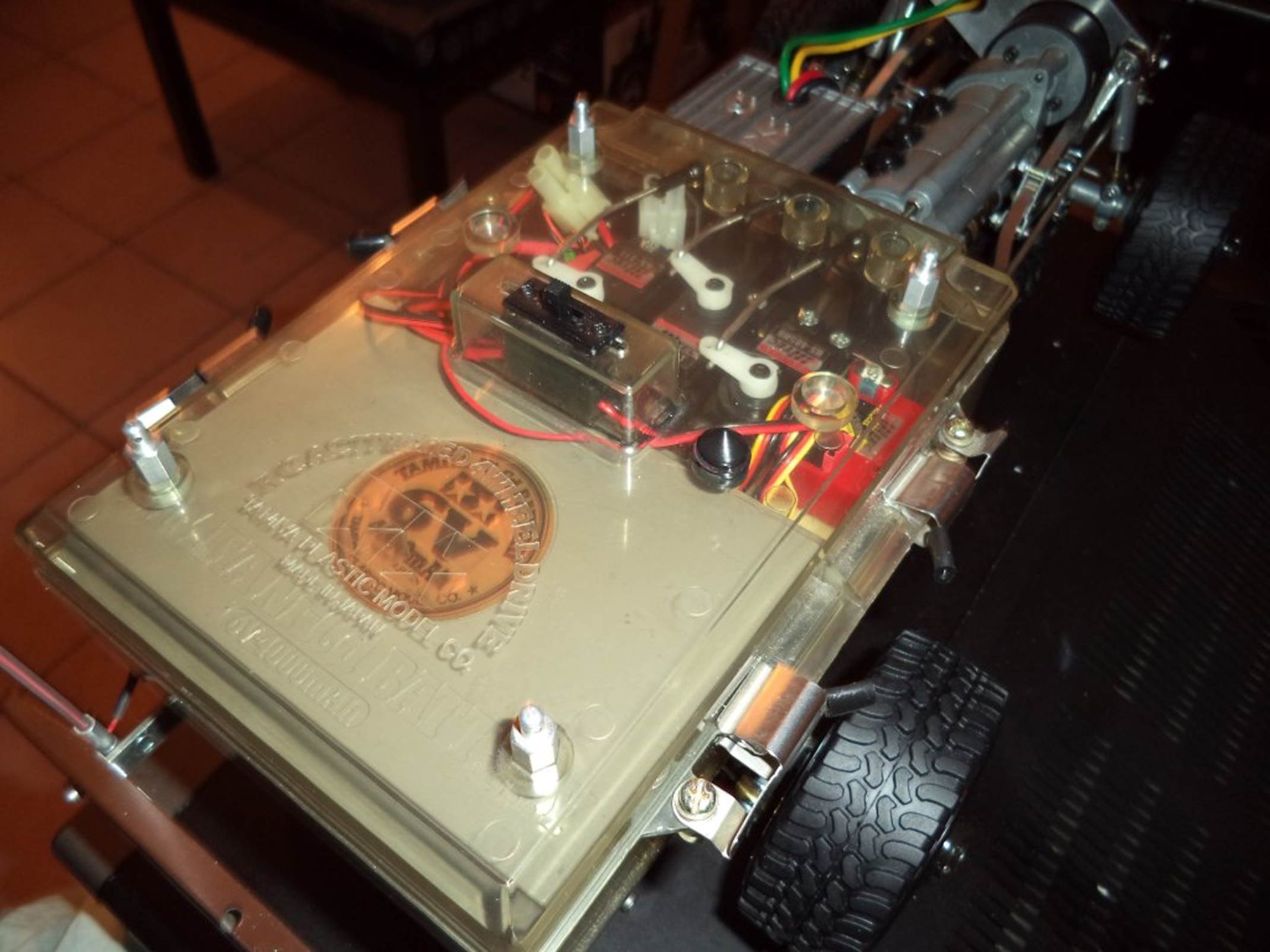 Immagine che contiene elettronica, interno, tavolo, Ingegneria elettronica

Descrizione generata automaticamente